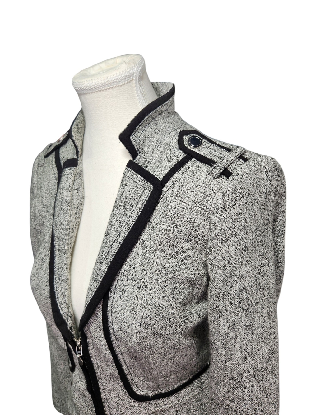 White House Black Market Gray/Black Zip Front Lined Jacket Piping Size 2 Moto - Picture 3 of 14
